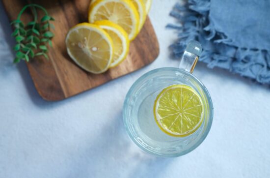Koristi i recept za vodu sa limunom