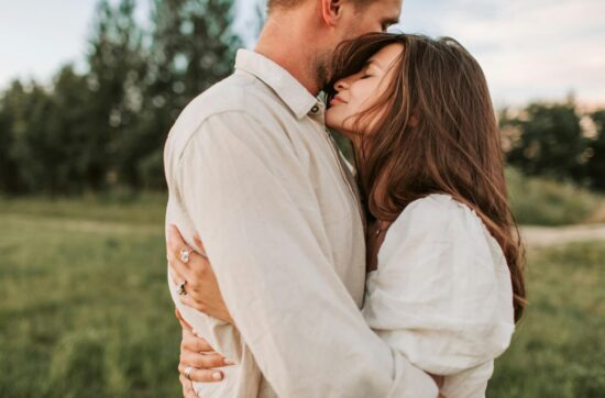 6 stvari koje nedostatak fizičke bliskosti čini braku